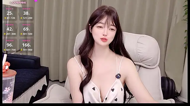 uikyy1 网络视讯表演