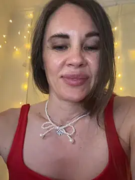 LucieMack Adlı Modelin Canlı XXX Sohbeti