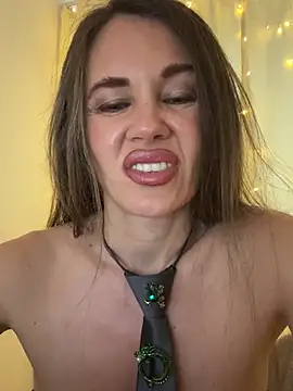 LucieMack's Webcam Show