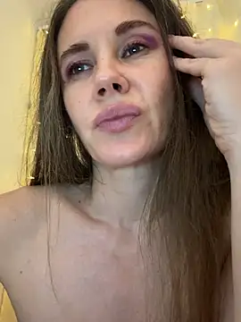 LucieMack's Webcam Show