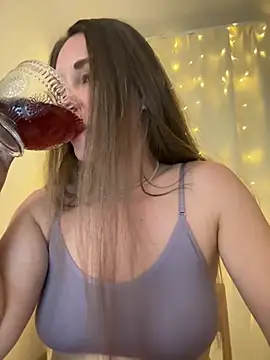 عرض كام LucieMack