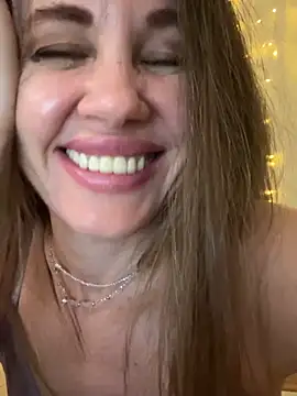 LucieMack Show in webcam