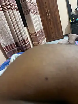 Creepyboy_77 网络视讯表演