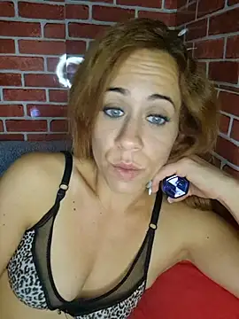 HotGinger66's Live XXX Chat