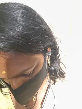 Honey_rosetamil Adlı Modelin Canlı XXX Sohbeti