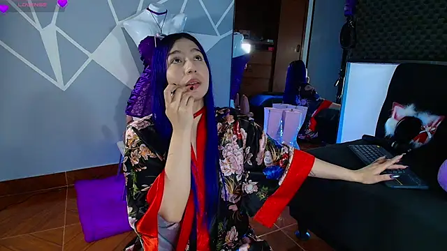 karlamoon23's Webcam Show