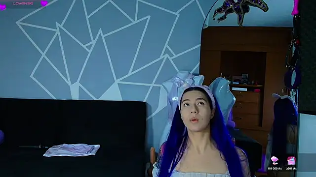 karlamoon23 – webcam-show