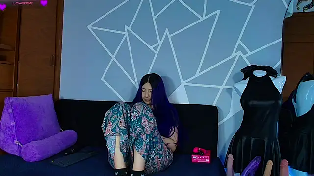 karlamoon23 在線直播表演