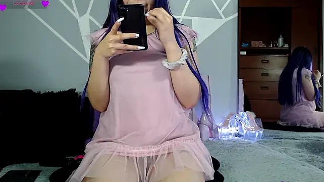 karlamoon23's Webcam Show