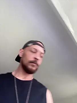 MattMiller28 Show in webcam