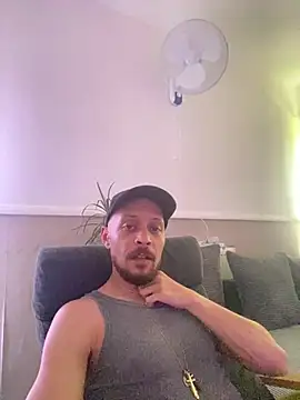 Show modela MattMiller28 na web-kameri