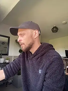MattMiller28 网络视讯表演