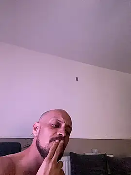 MattMiller28 网络视讯表演