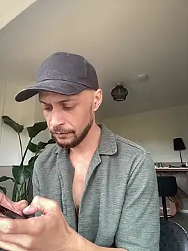 MattMiller28 网络视讯表演