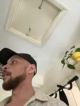 MattMiller28 Show Webcam