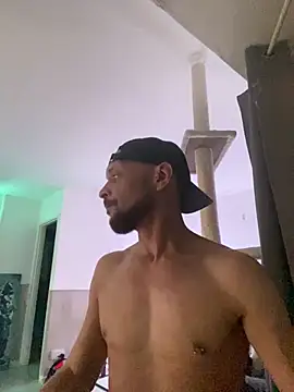 MattMiller28: διαδικτυακό σόου στην κάμερα
