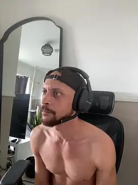 MattMiller28's Webcam Show