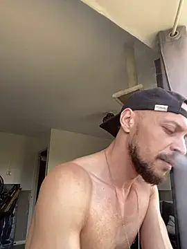 Show modela MattMiller28 na web-kameri