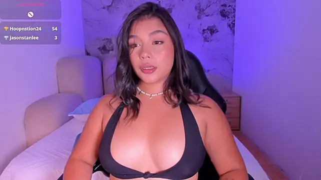 ShaniaDaniels' Live XXX Chat