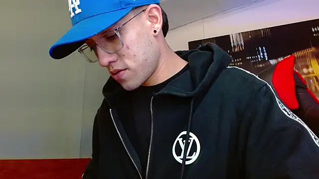 Chatroom XXX en direct de alexgiraldo__