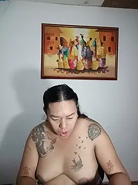 EmmaKantutera Show in webcam