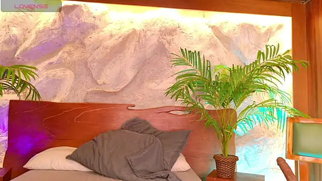 alisonn_moon's Webcam Show