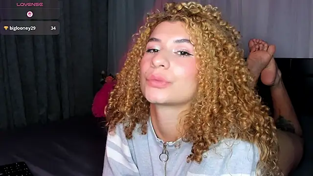 Evolet_Bee's Live XXX Chat