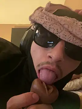 FantasticB1 webkamerás műsora