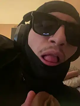 FantasticB1 webkamerás műsora