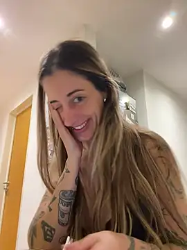 TLG_ferchule Show in webcam