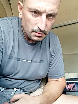 Aligator_90 Webcam show
