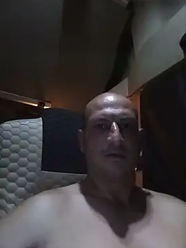 Aligator_90 Webcam show