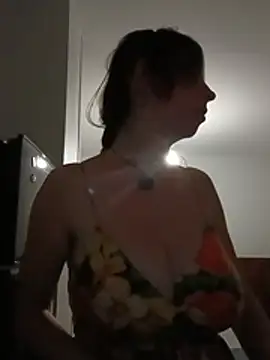 LadyFreyna 网络视讯表演