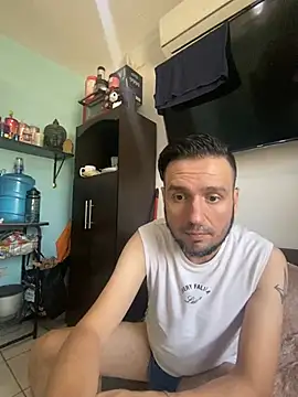 Pokazy przed kamerką – Alexitho25