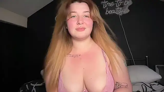 curvy_rosie69n Webbikameraesitys