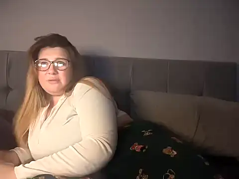 curvy_rosie69 Adlı Modelin Canlı XXX Sohbeti