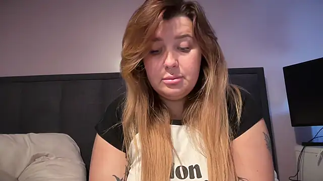 curvy_rosie69 Adlı Modelin Canlı XXX Sohbeti