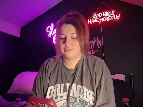 curvy_rosie69 Show in webcam