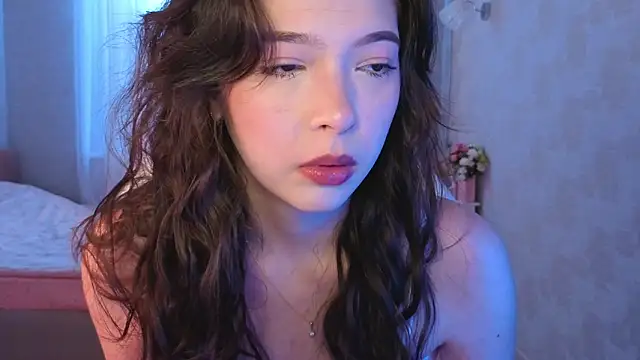 yuna_sunshy Chat XXX in diretta