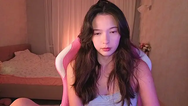 yuna_sunshy's Live XXX Chat