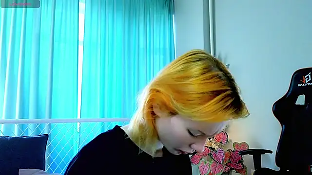 Chat XXX ao vivo de Kiara_Age