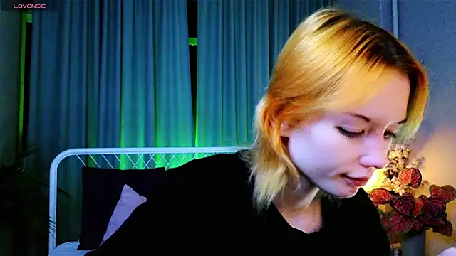 แชท XXX สดของ Kiara_Age
