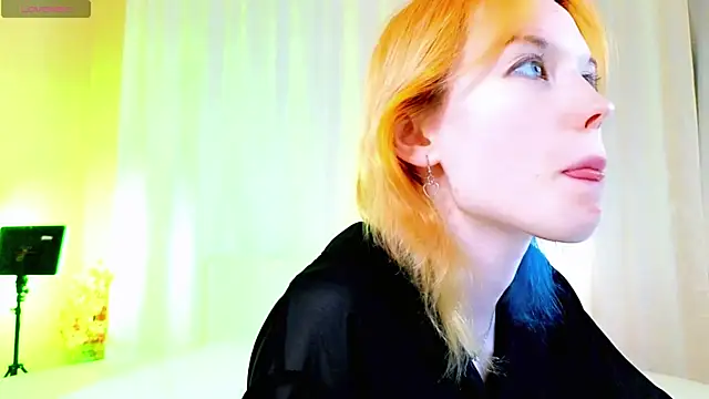 צ'אט XXX בשידור חי של Kiara_Age