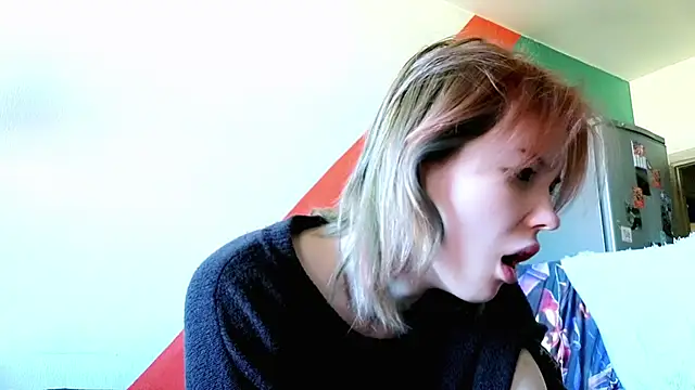 Kiara_Age 现场XXX聊天
