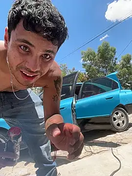 HectorSHot: διαδικτυακό σόου στην κάμερα