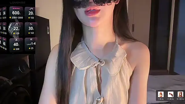Mimi_love01's Webcam Show