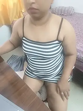 Rushali_69 Show in webcam