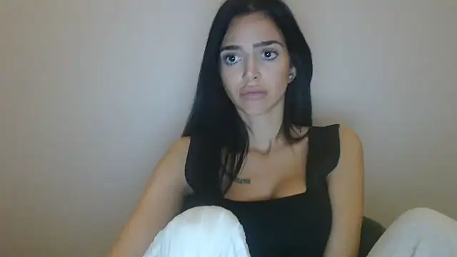 Show modela gglingeriee na web-kameri