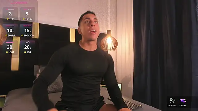 Lucio__Fox Show Webcam