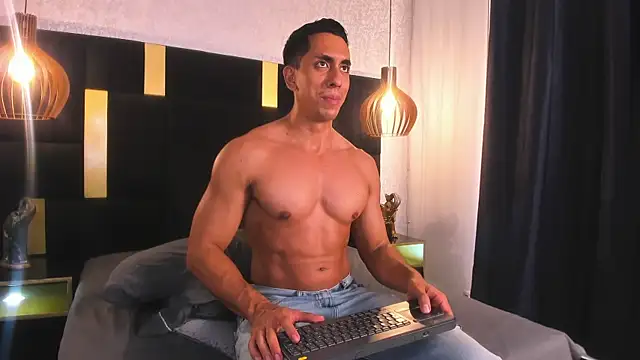 Lucio__Fox webcam show